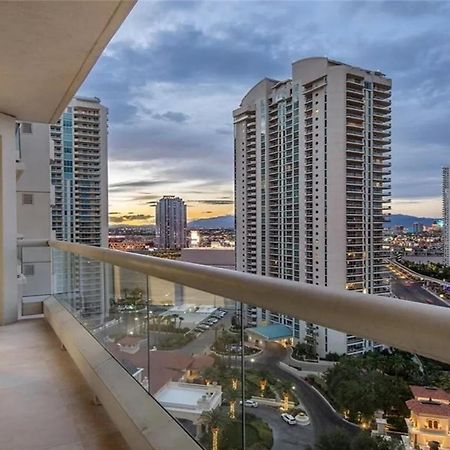 Stunning Four Bedroom Fully Professionally Remodeled Apartment Las Vegas Extérieur photo