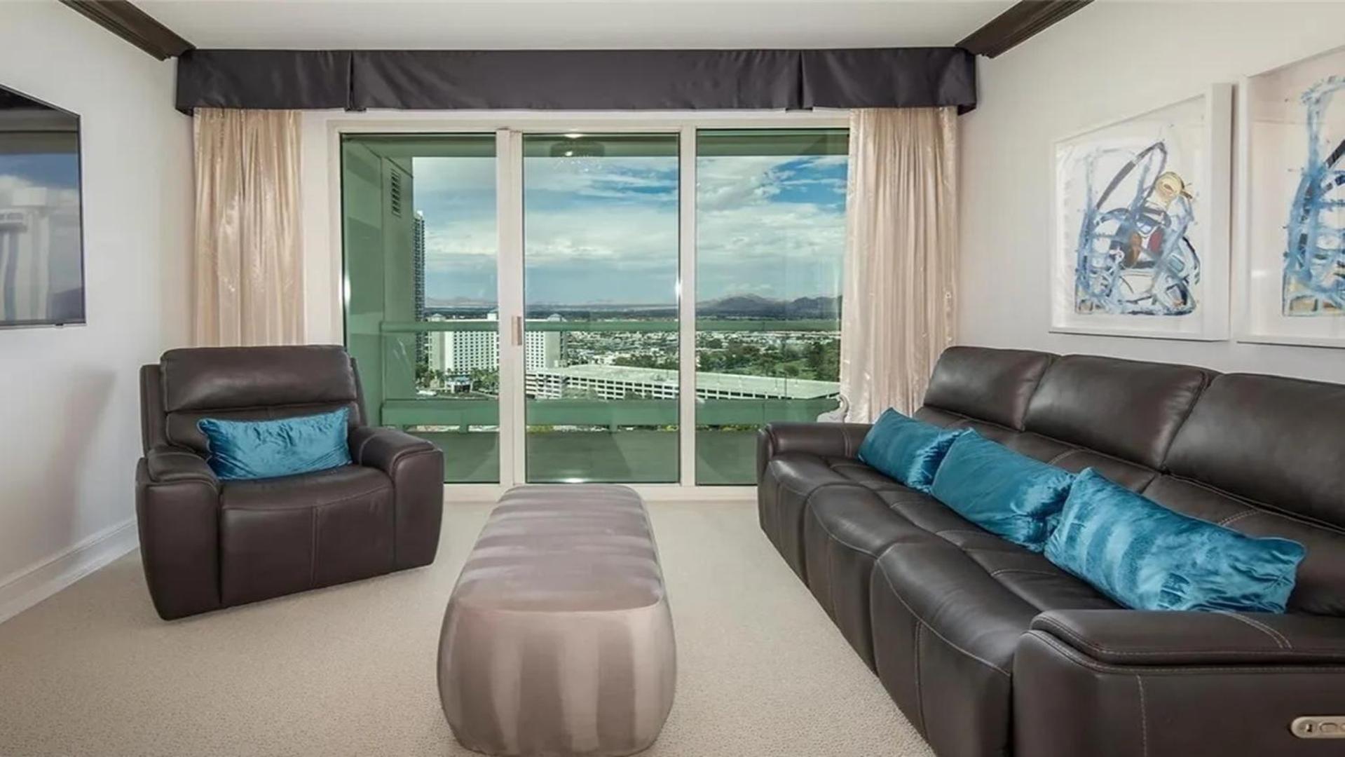 Stunning Four Bedroom Fully Professionally Remodeled Apartment Las Vegas Extérieur photo