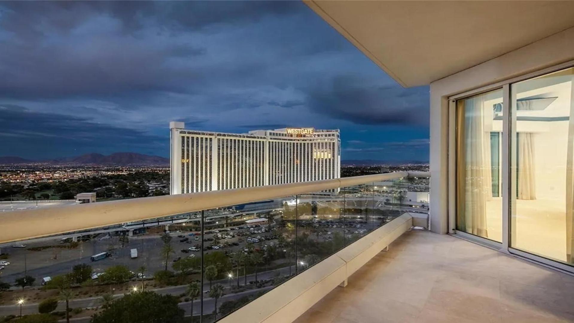 Stunning Four Bedroom Fully Professionally Remodeled Apartment Las Vegas Extérieur photo